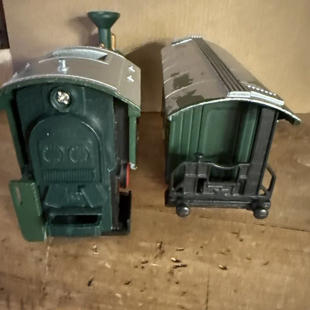 Goldlox Toys Gold Ox Express Plastic Train 2 Pieces WORKING - Picture 9 of 14